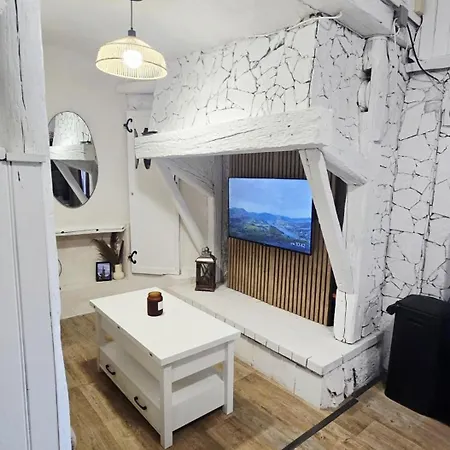 Cosy Terrasse Apartment Seyne